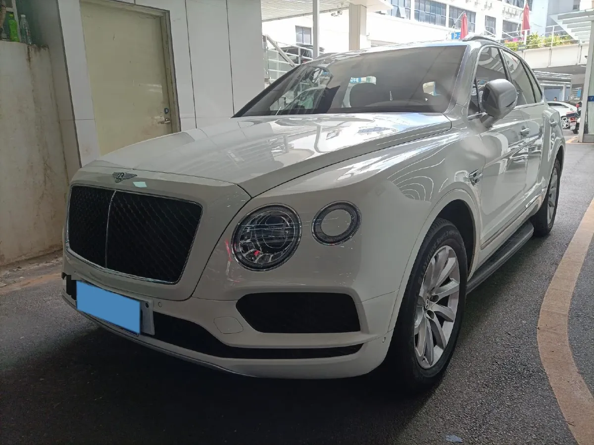 2017 Bentley Bentayga 6.0T 608HP W12 8AT,autocango,china used car exporter,china ev exporter,chinese used car exporter,chinese used ev exporter