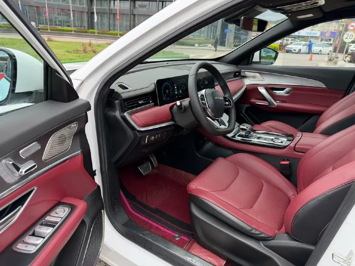 2021 Chery Tiggo 8 Plus 1.6T 197HP L4 7DCT,autocango,china used car exporter,china ev exporter,chinese used car exporter,chinese used ev exporter