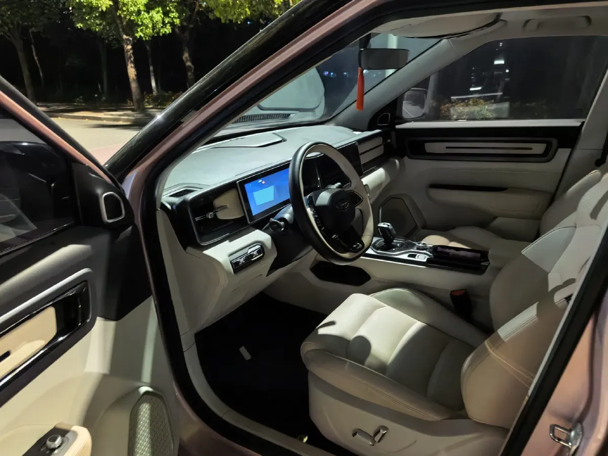 2023 Geely ICON 1.5T 181HP L4 7DCT,autocango,china used car exporter,china ev exporter,chinese used car exporter,chinese used ev exporter