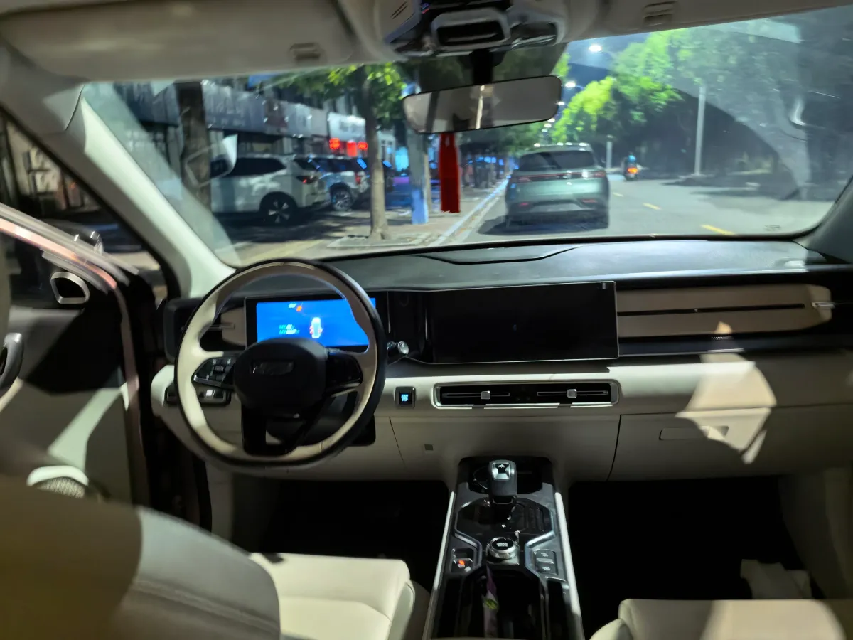 2023 Geely ICON 1.5T 181HP L4 7DCT,autocango,china used car exporter,china ev exporter,chinese used car exporter,chinese used ev exporter