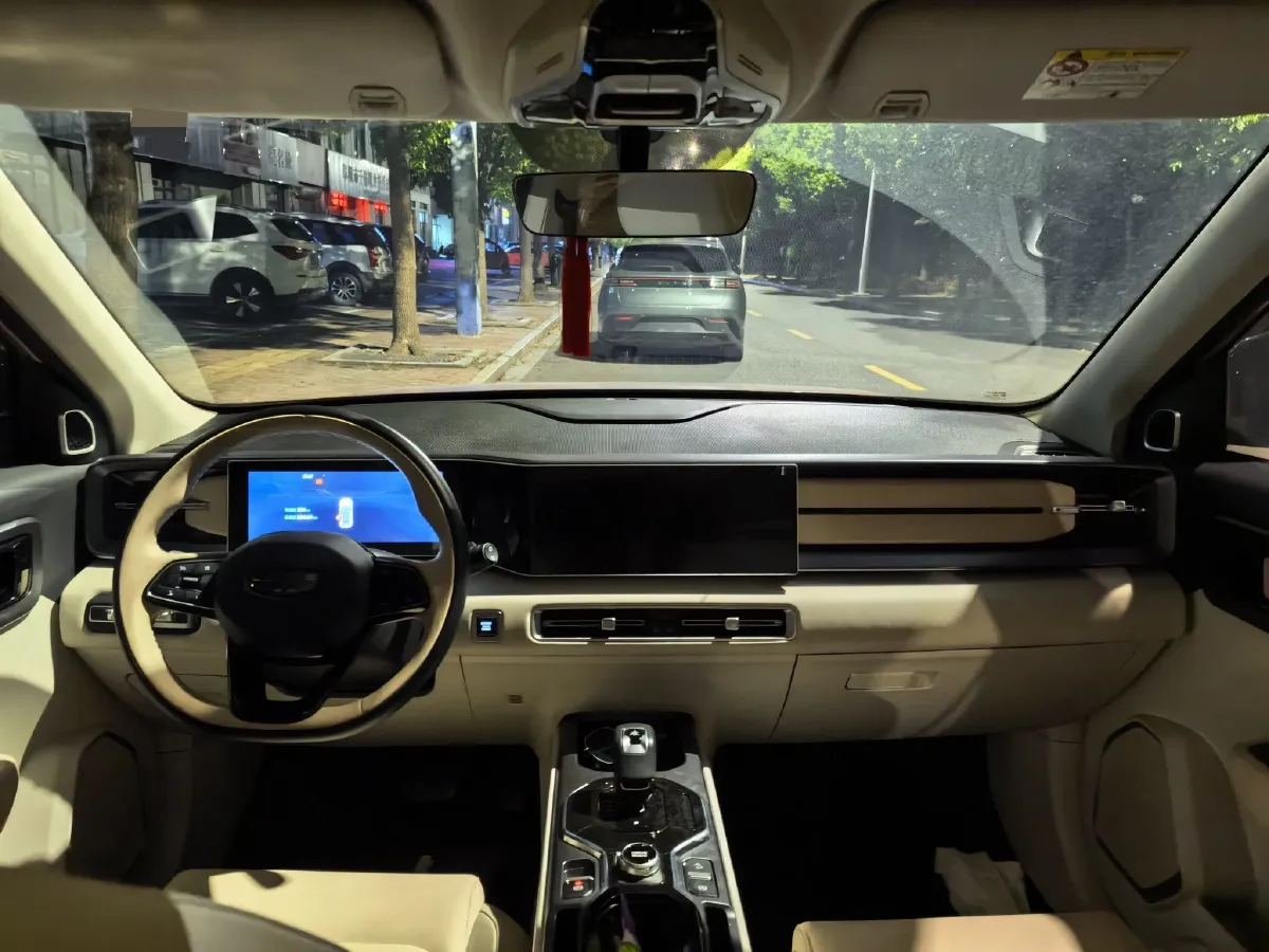 2023 Geely ICON 1.5T 181HP L4 7DCT,autocango,china used car exporter,china ev exporter,chinese used car exporter,chinese used ev exporter