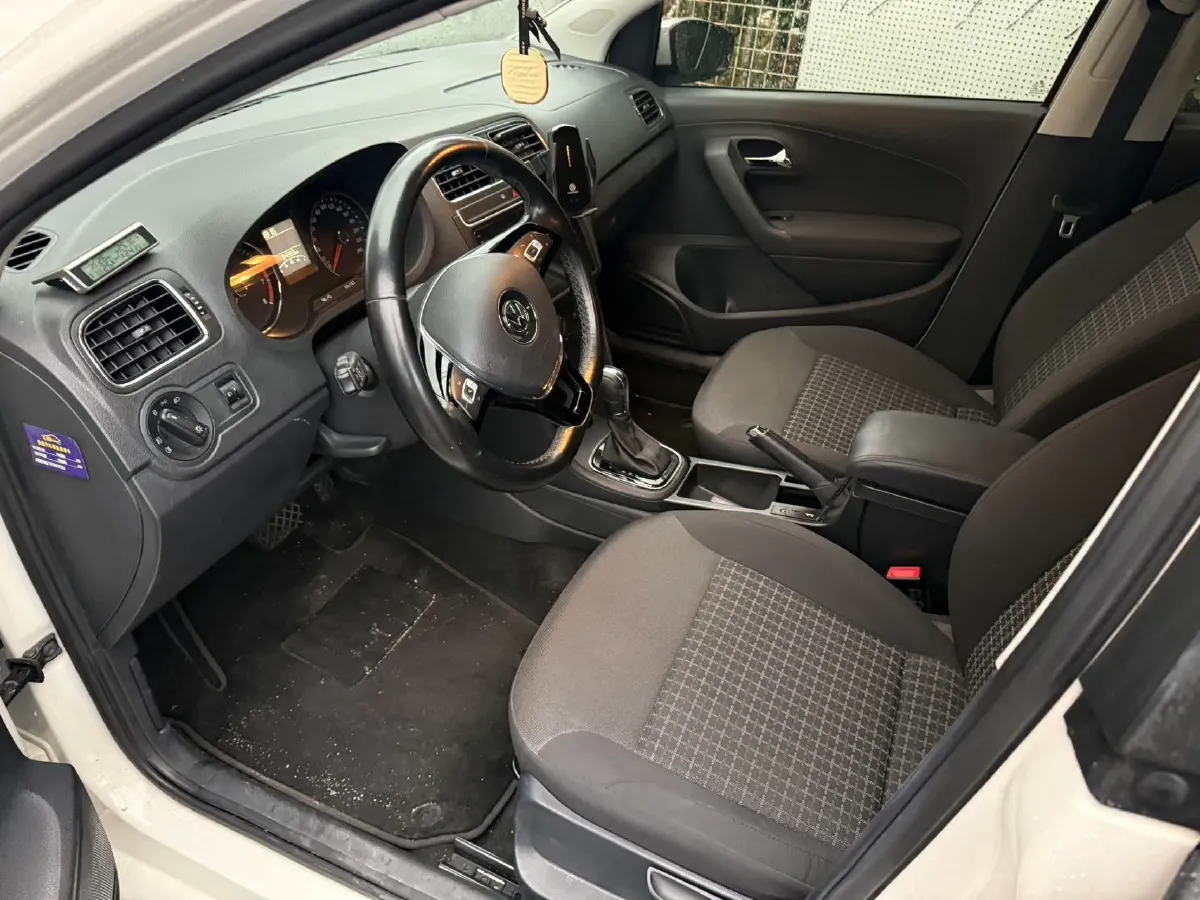 2016 Volkswagen Polo 1.6L 110HP L4 6AT,autocango,china used car exporter,china ev exporter,chinese used car exporter,chinese used ev exporter