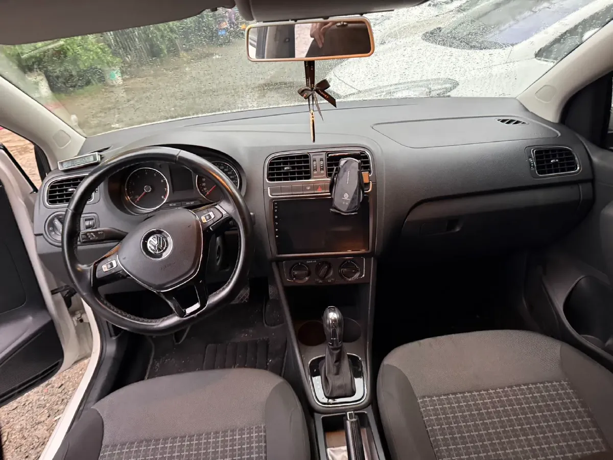 2016 Volkswagen Polo 1.6L 110HP L4 6AT,autocango,china used car exporter,china ev exporter,chinese used car exporter,chinese used ev exporter