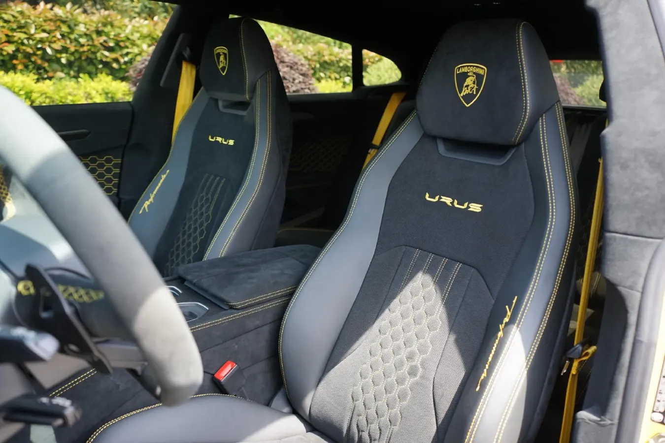 2022 Lamborghini Urus 4.0T 641HP V8 8AT,autocango,china used car exporter,china ev exporter,chinese used car exporter,chinese used ev exporter