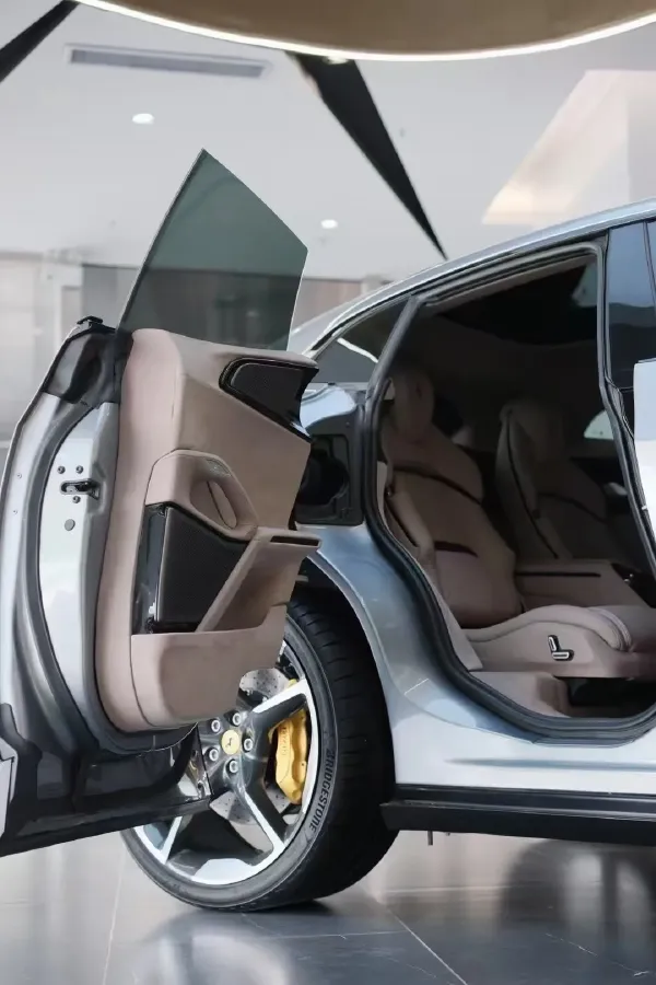 2023 Ferrari Purosangue 6.5L 725HP V12 8DCT,autocango,china used car exporter,china ev exporter,chinese used car exporter,chinese used ev exporter