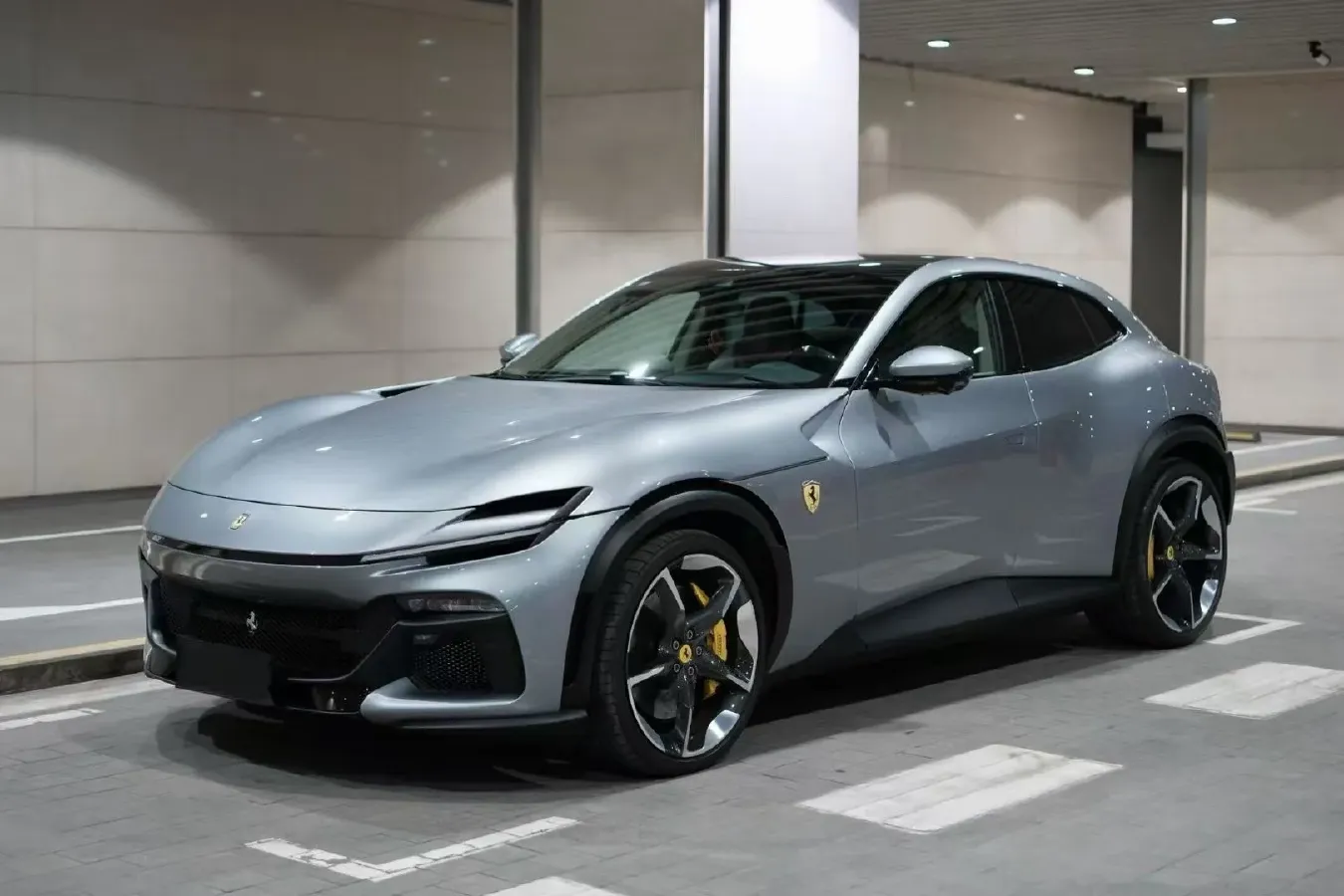 2023 Ferrari Purosangue 6.5L 725HP V12 8DCT,autocango,china used car exporter,china ev exporter,chinese used car exporter,chinese used ev exporter