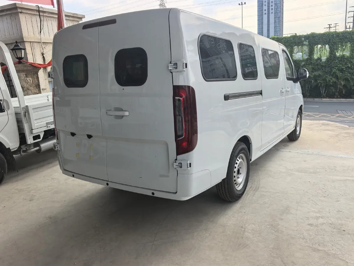 2025 Dongfeng Ruilida V8E BEV,autocango,china used car exporter,china ev exporter,chinese used car exporter,chinese used ev exporter