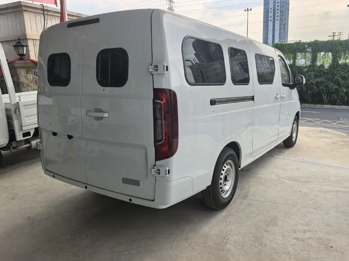 2025 Dongfeng Ruilida V8E BEV,autocango,china used car exporter,china ev exporter,chinese used car exporter,chinese used ev exporter
