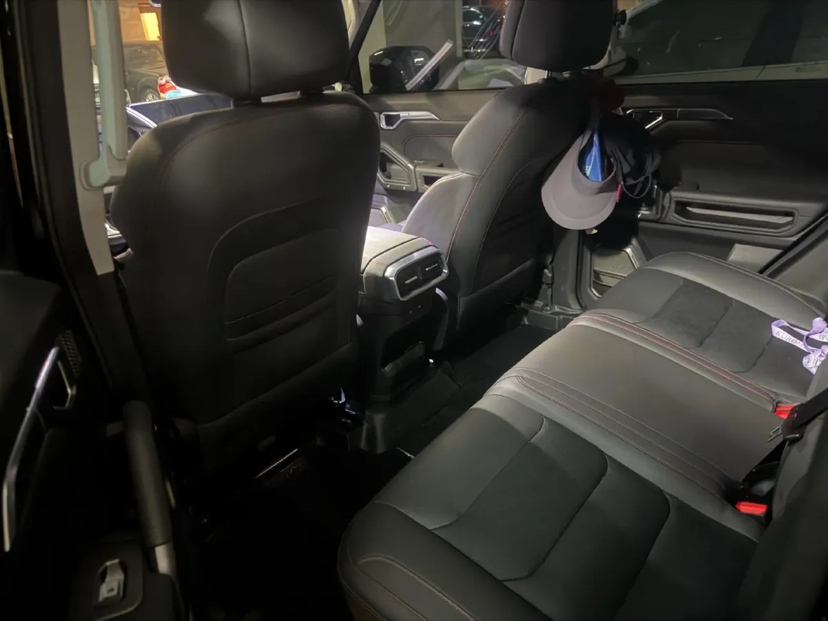 2023 Jetour Traveller 1.5T 184HP L4 7DCT,autocango,china used car exporter,china ev exporter,chinese used car exporter,chinese used ev exporter