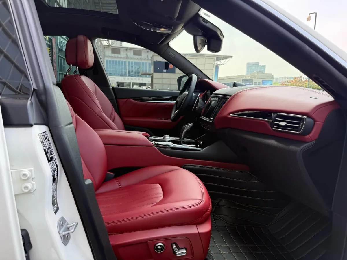 2021 Maserati Levante 3.0T 350HP V6 8AT,autocango,china used car exporter,china ev exporter,chinese used car exporter,chinese used ev exporter