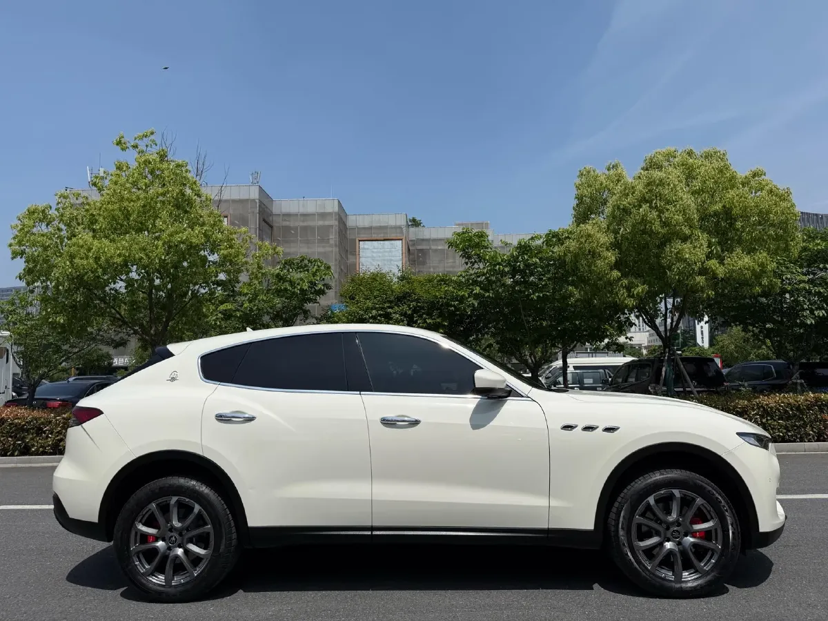 2021 Maserati Levante 3.0T 350HP V6 8AT,autocango,china used car exporter,china ev exporter,chinese used car exporter,chinese used ev exporter