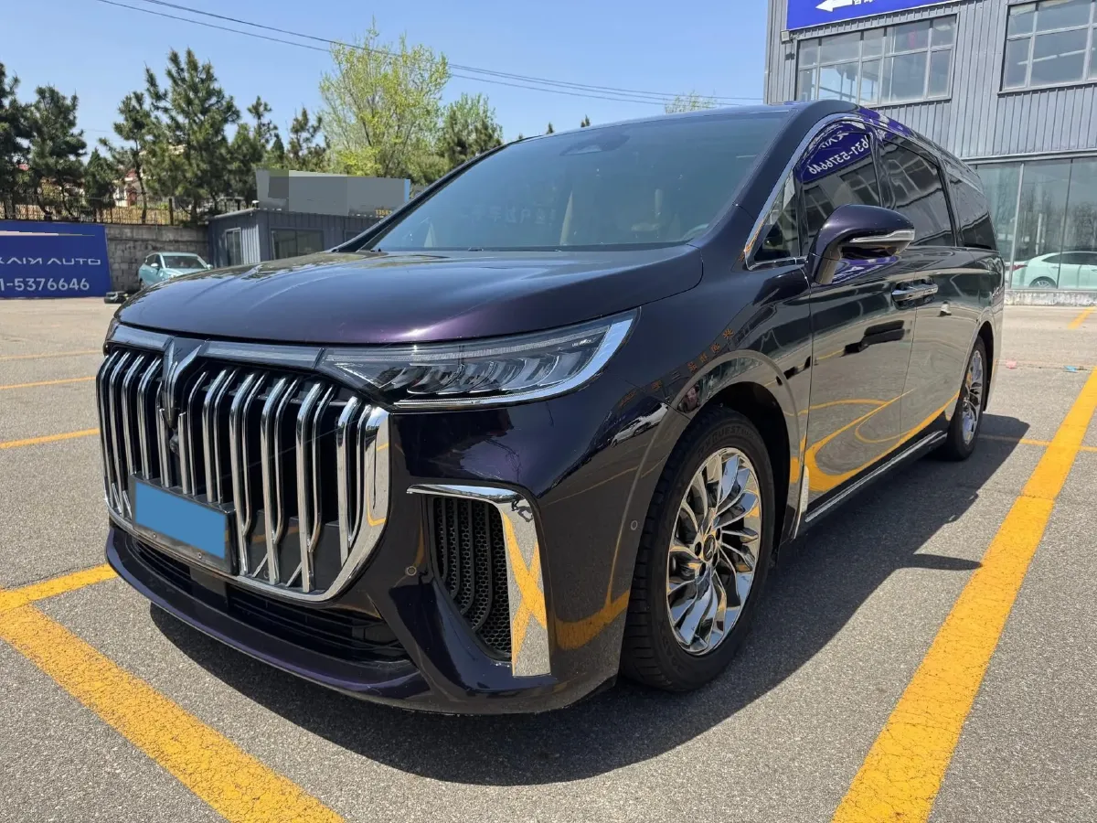 2022 Voyah Dream 1.5T 136HP L4 PHEV 25.57KWH,autocango,china used car exporter,china ev exporter,chinese used car exporter,chinese used ev exporter