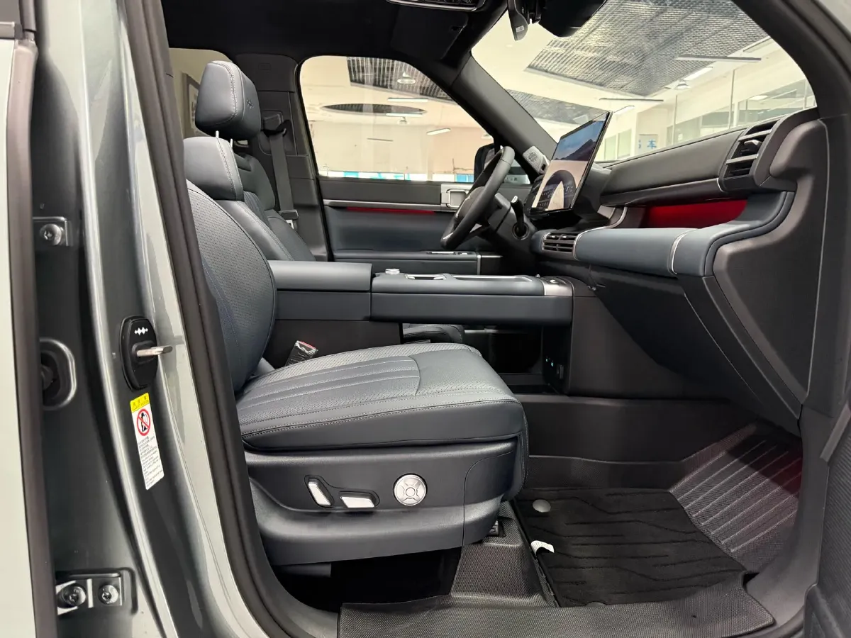 2025 FangChengBao Tai 7 1.5T 156HP L4 E-CVT PHEV,autocango,china used car exporter,china ev exporter,chinese used car exporter,chinese used ev exporter