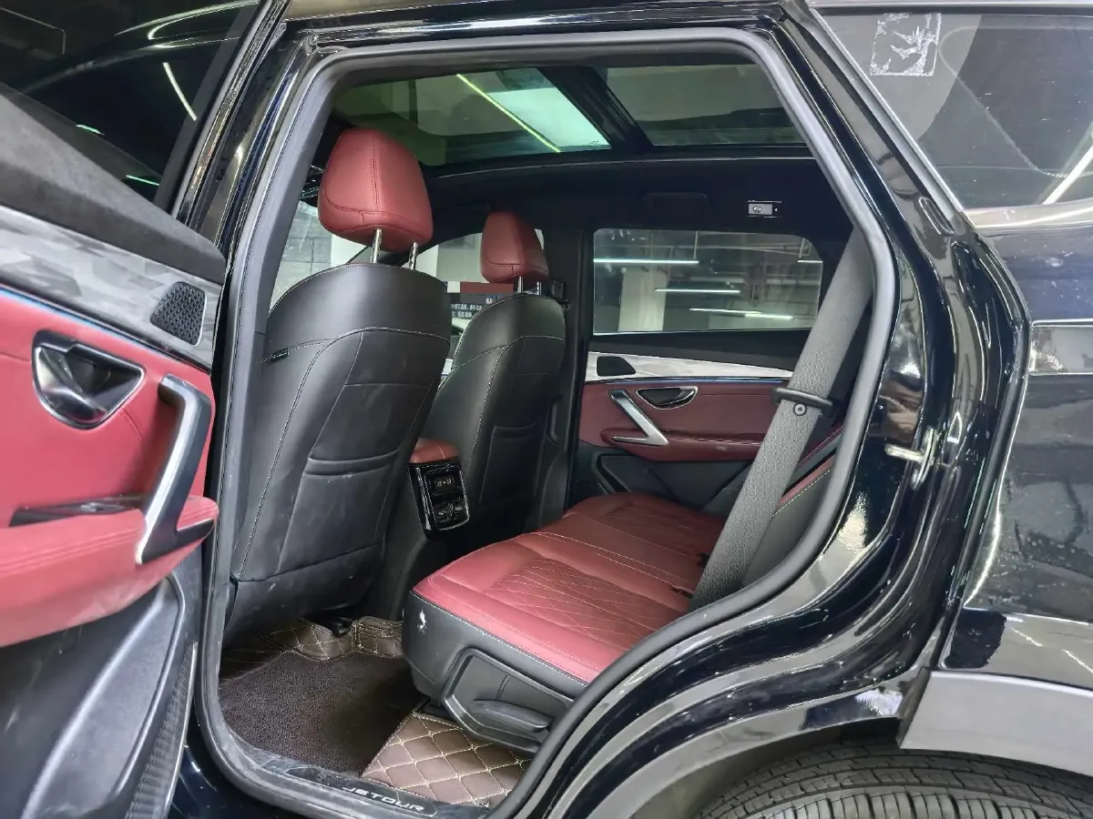 2024 Jetour X70 Plus 1.6T 197HP L4 7DCT,autocango,china used car exporter,china ev exporter,chinese used car exporter,chinese used ev exporter