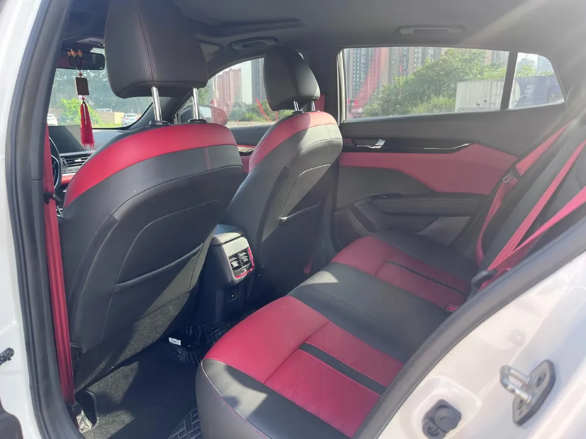 2021 DongFeng Aeolus YiXuan 1.5T 150HP L4 6DCT,autocango,china used car exporter,china ev exporter,chinese used car exporter,chinese used ev exporter