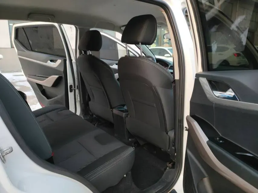 2018 HaiMa S5 Young Edition 1.6L 122HP L4 5MT,autocango,china used car exporter,china ev exporter,chinese used car exporter,chinese used ev exporter