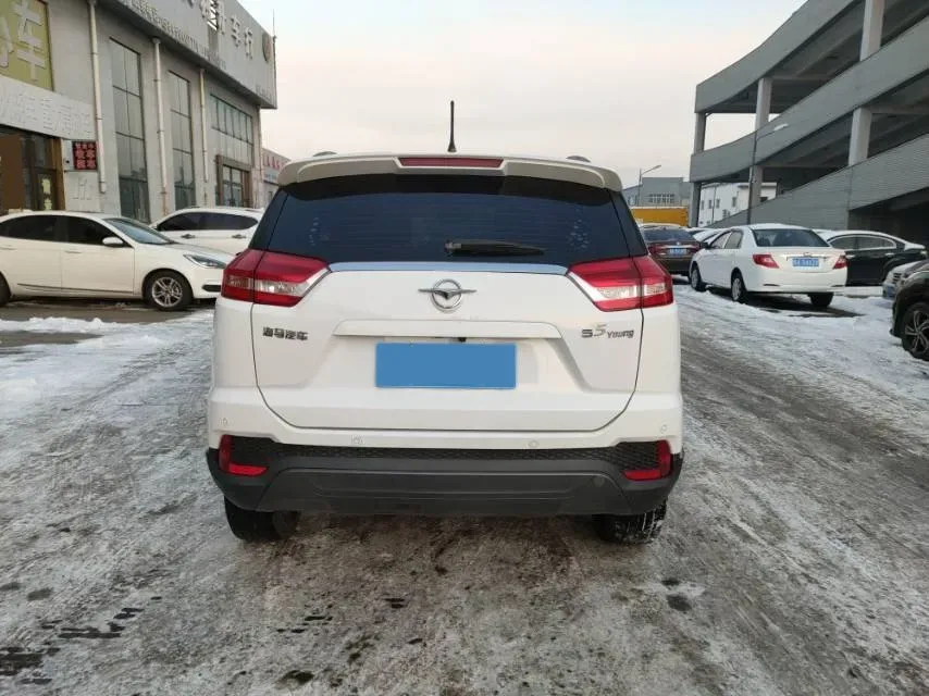 2018 HaiMa S5 Young Edition 1.6L 122HP L4 5MT,autocango,china used car exporter,china ev exporter,chinese used car exporter,chinese used ev exporter