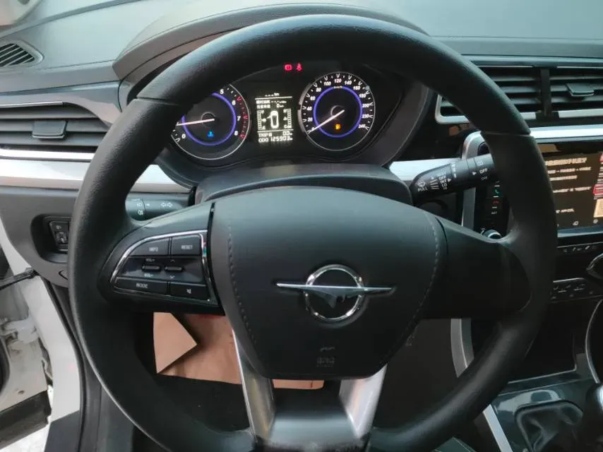 2018 HaiMa S5 Young Edition 1.6L 122HP L4 5MT,autocango,china used car exporter,china ev exporter,chinese used car exporter,chinese used ev exporter