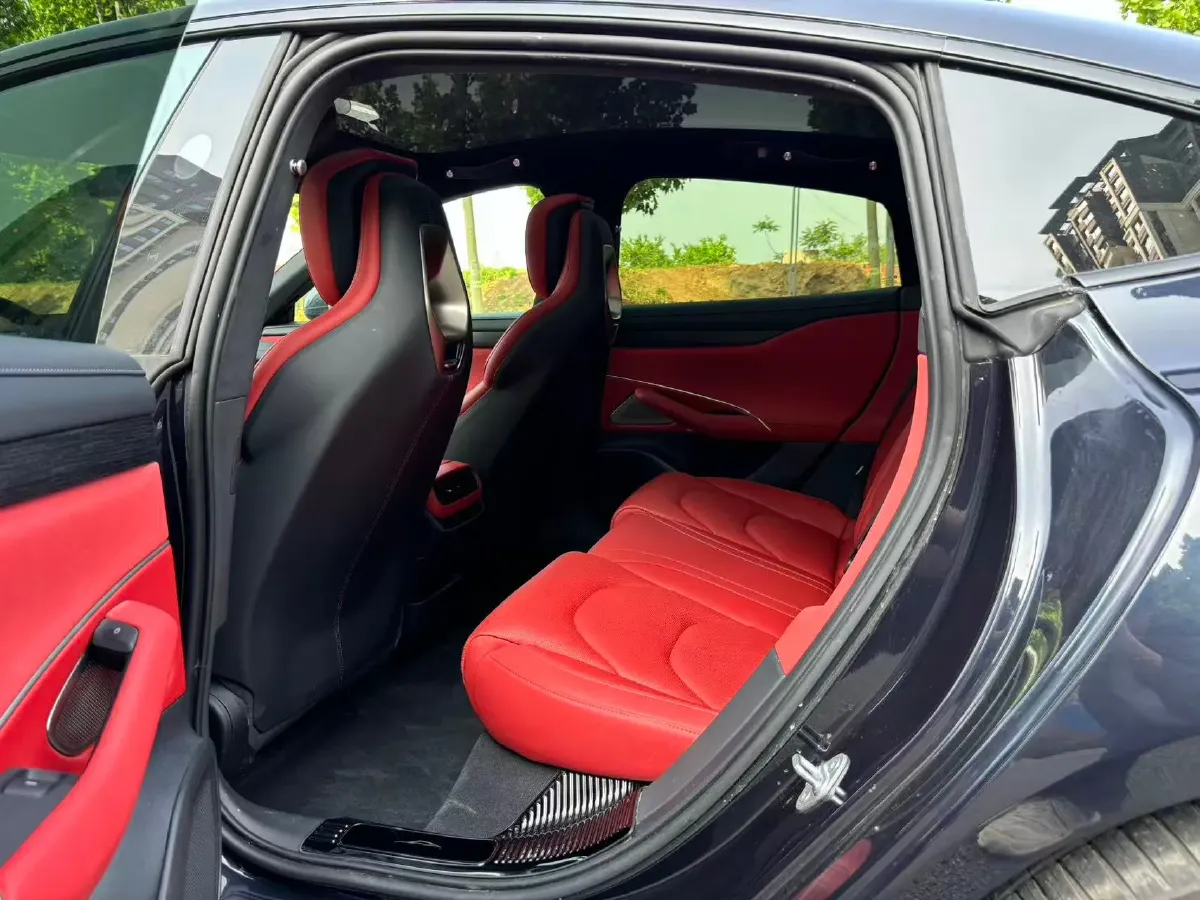 2024 MI SU7 BEV 101KWH,autocango,china used car exporter,china ev exporter,chinese used car exporter,chinese used ev exporter