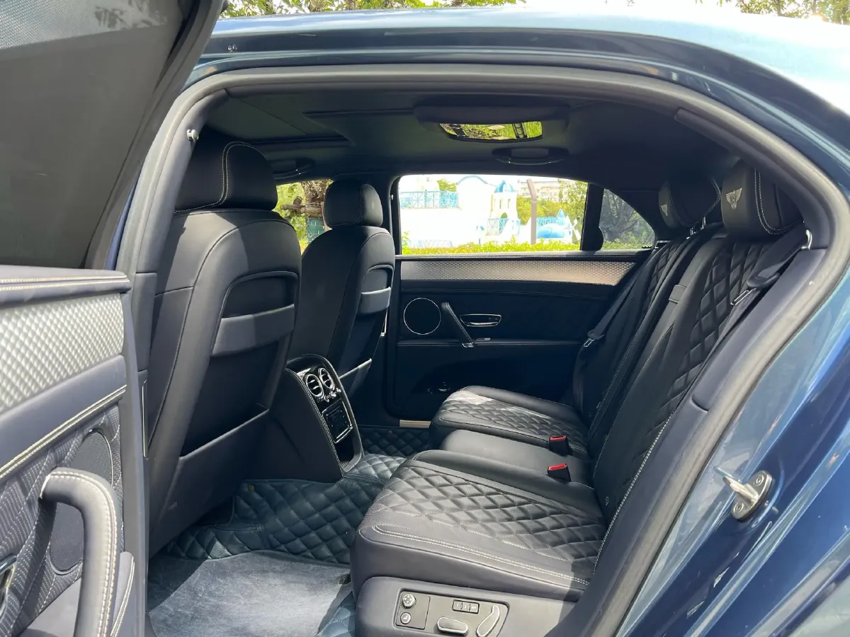 2017 Bentley Flying Spur 4.0T 507HP V8 8AT,autocango,china used car exporter,china ev exporter,chinese used car exporter,chinese used ev exporter