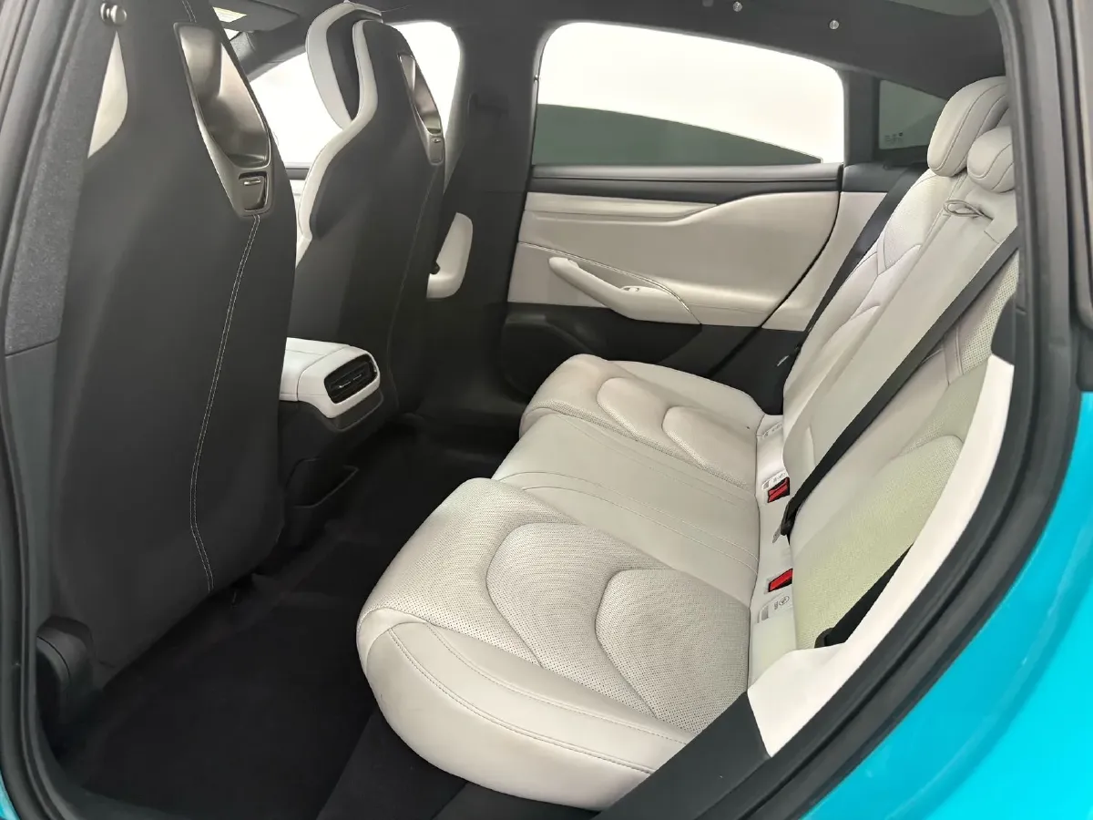 2024 MI SU7 BEV 73.6KWH,autocango,china used car exporter,china ev exporter,chinese used car exporter,chinese used ev exporter