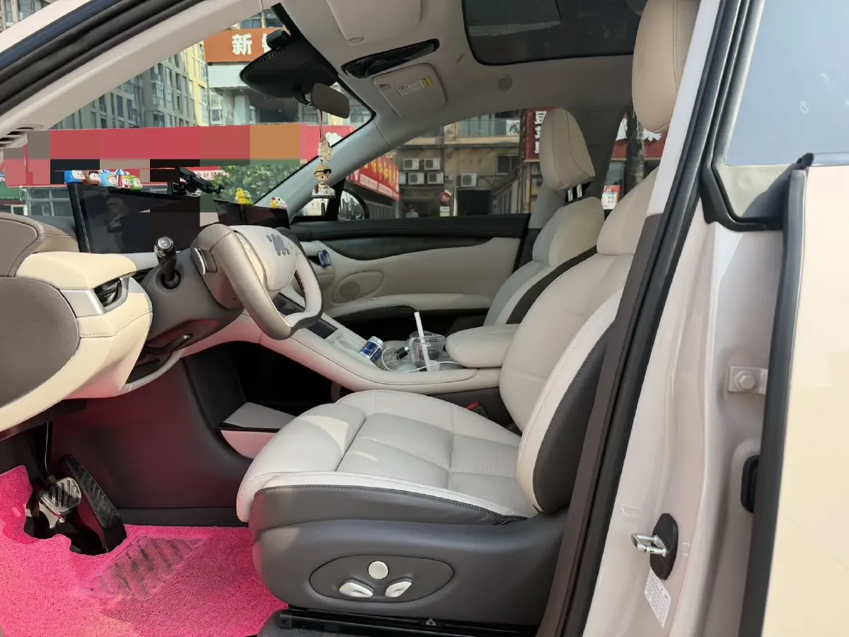 2023 IM LS6 BEV 71KWH,autocango,china used car exporter,china ev exporter,chinese used car exporter,chinese used ev exporter