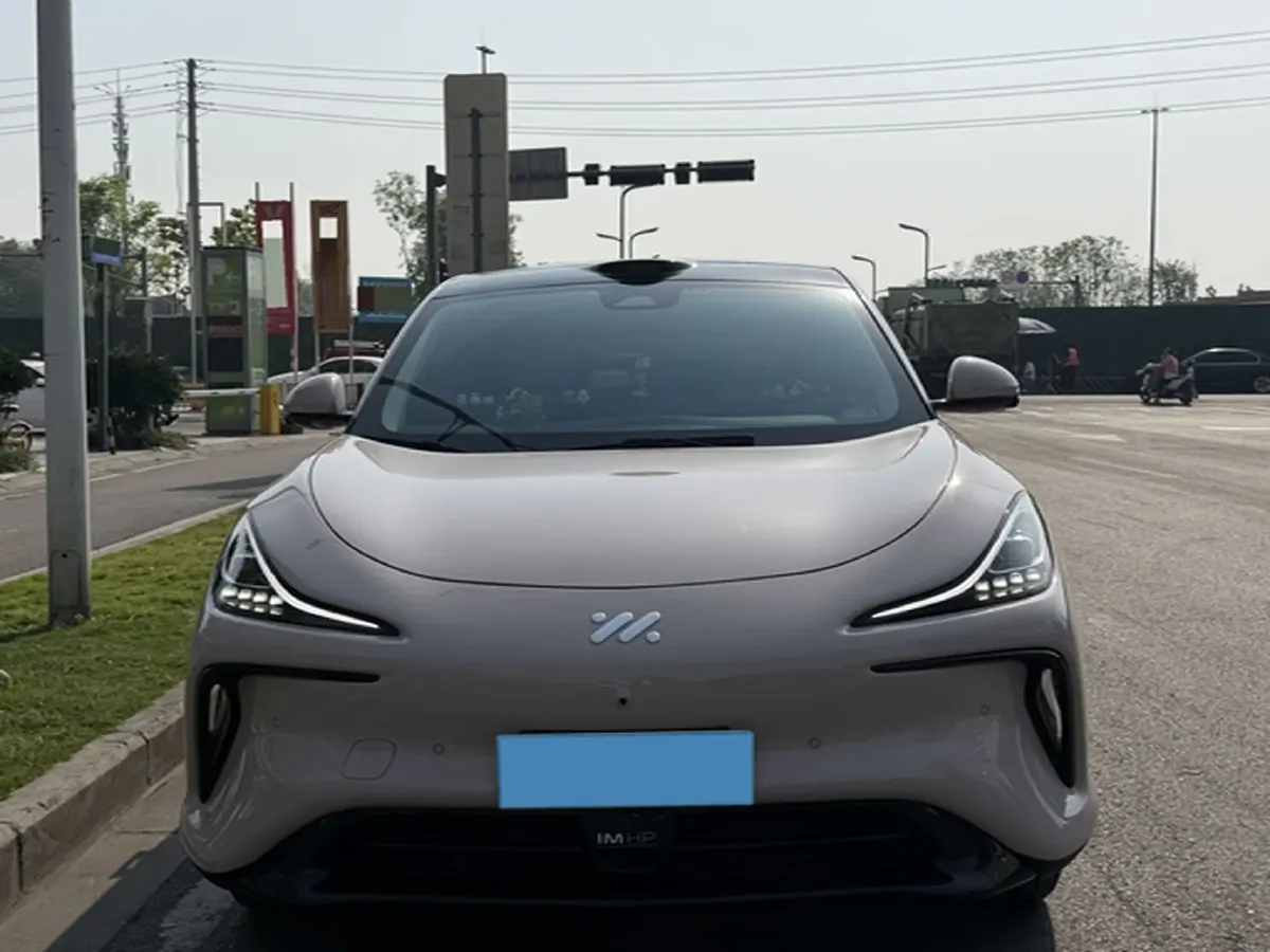 2023 IM LS6 BEV 71KWH,autocango,china used car exporter,china ev exporter,chinese used car exporter,chinese used ev exporter