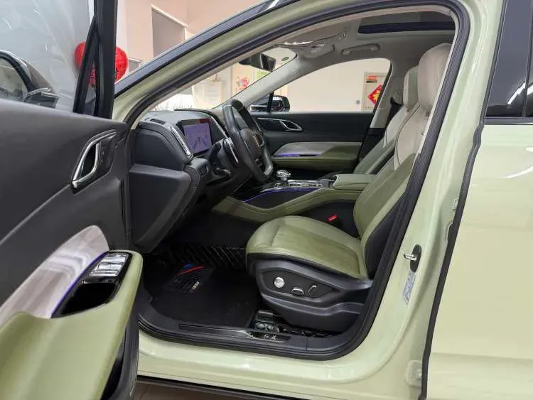 2023 HongQi HS3 2.0T 252HP L4 8AT,autocango,china used car exporter,china ev exporter,chinese used car exporter,chinese used ev exporter