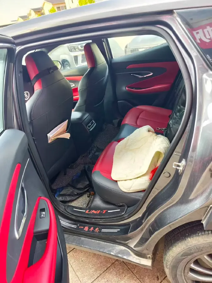 2021 ChangAn UNI-T 1.5T 180HP L4 7DCT,autocango,china used car exporter,china ev exporter,chinese used car exporter,chinese used ev exporter