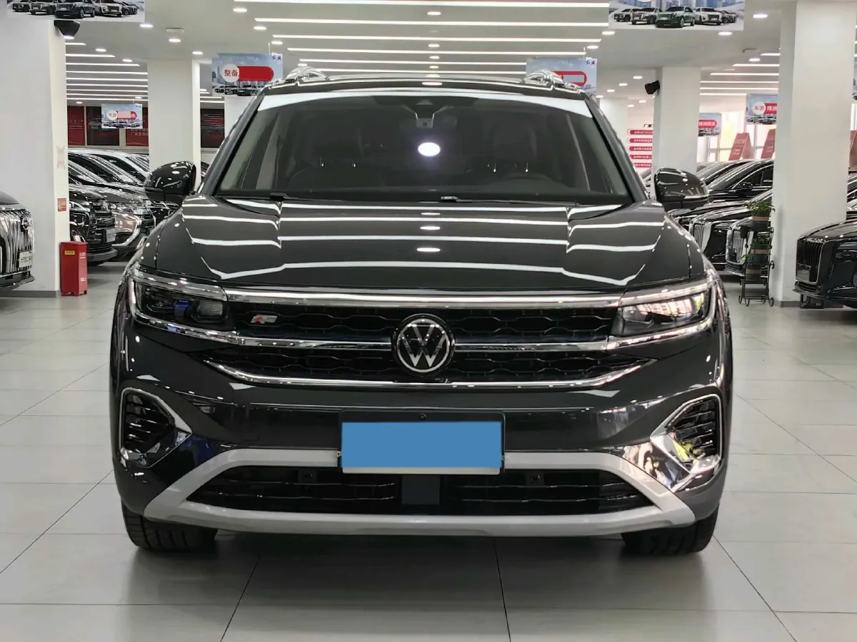 2024 Volkswagen Talagon 2.0T 220HP L4 7DCT,autocango,china used car exporter,china ev exporter,chinese used car exporter,chinese used ev exporter