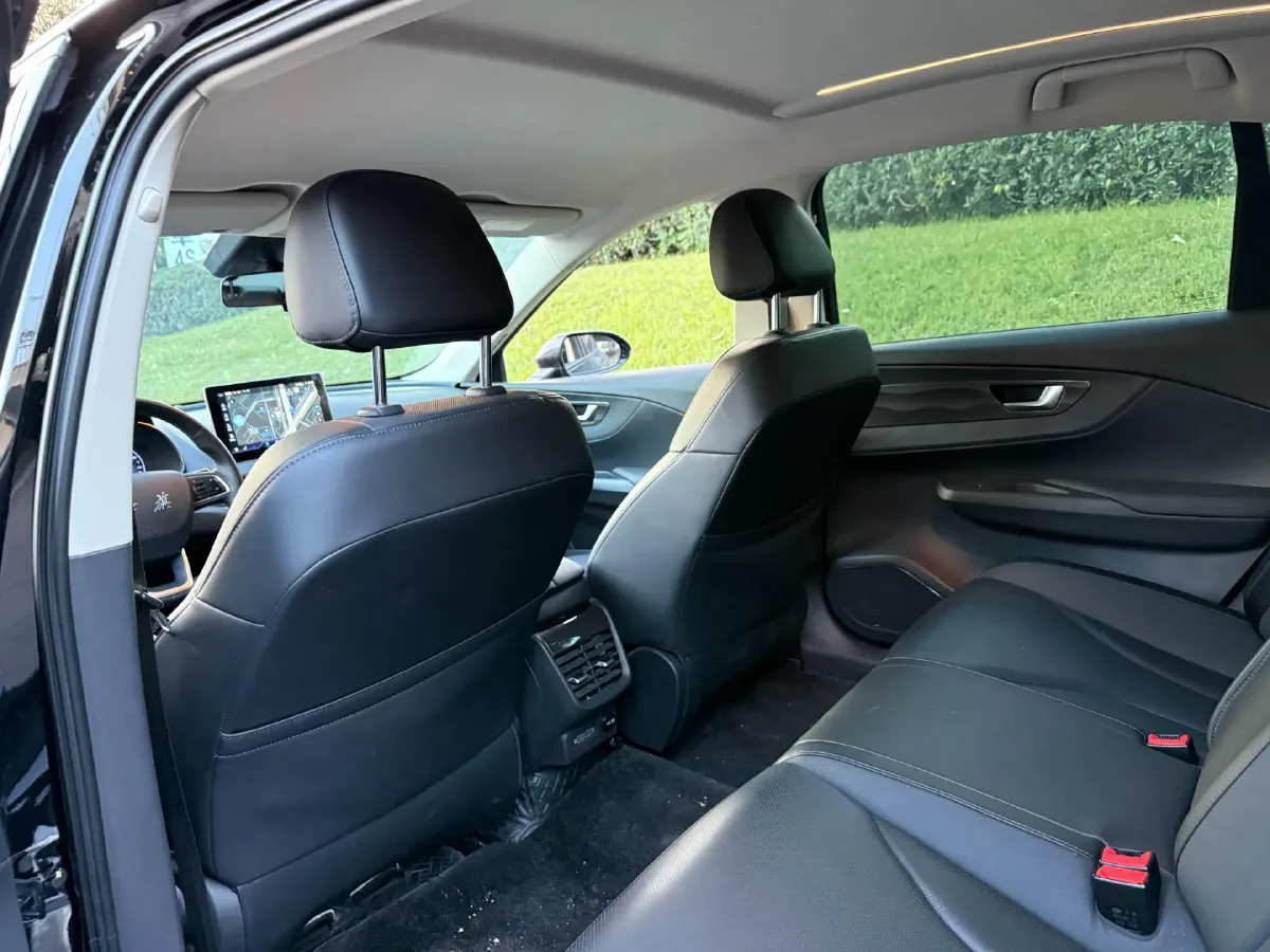 2022 HongQi E-QM5 BEV 54KWH,autocango,china used car exporter,china ev exporter,chinese used car exporter,chinese used ev exporter