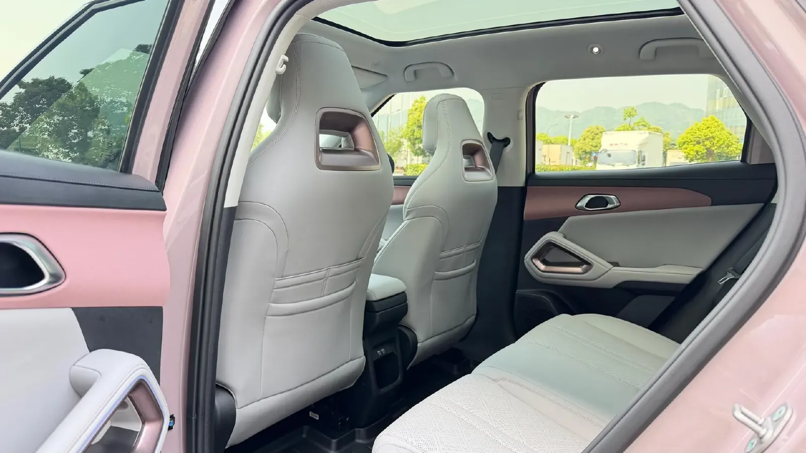 2024 BYD YuanUP BEV 45.12KWH,autocango,china used car exporter,china ev exporter,chinese used car exporter,chinese used ev exporter