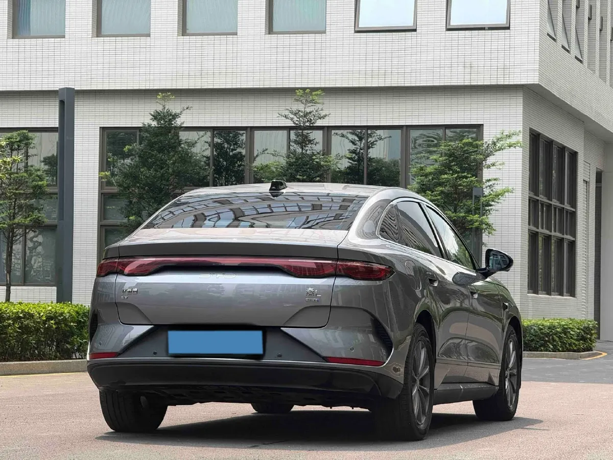 2025 BYD QinL BEV,autocango,china used car exporter,china ev exporter,chinese used car exporter,chinese used ev exporter