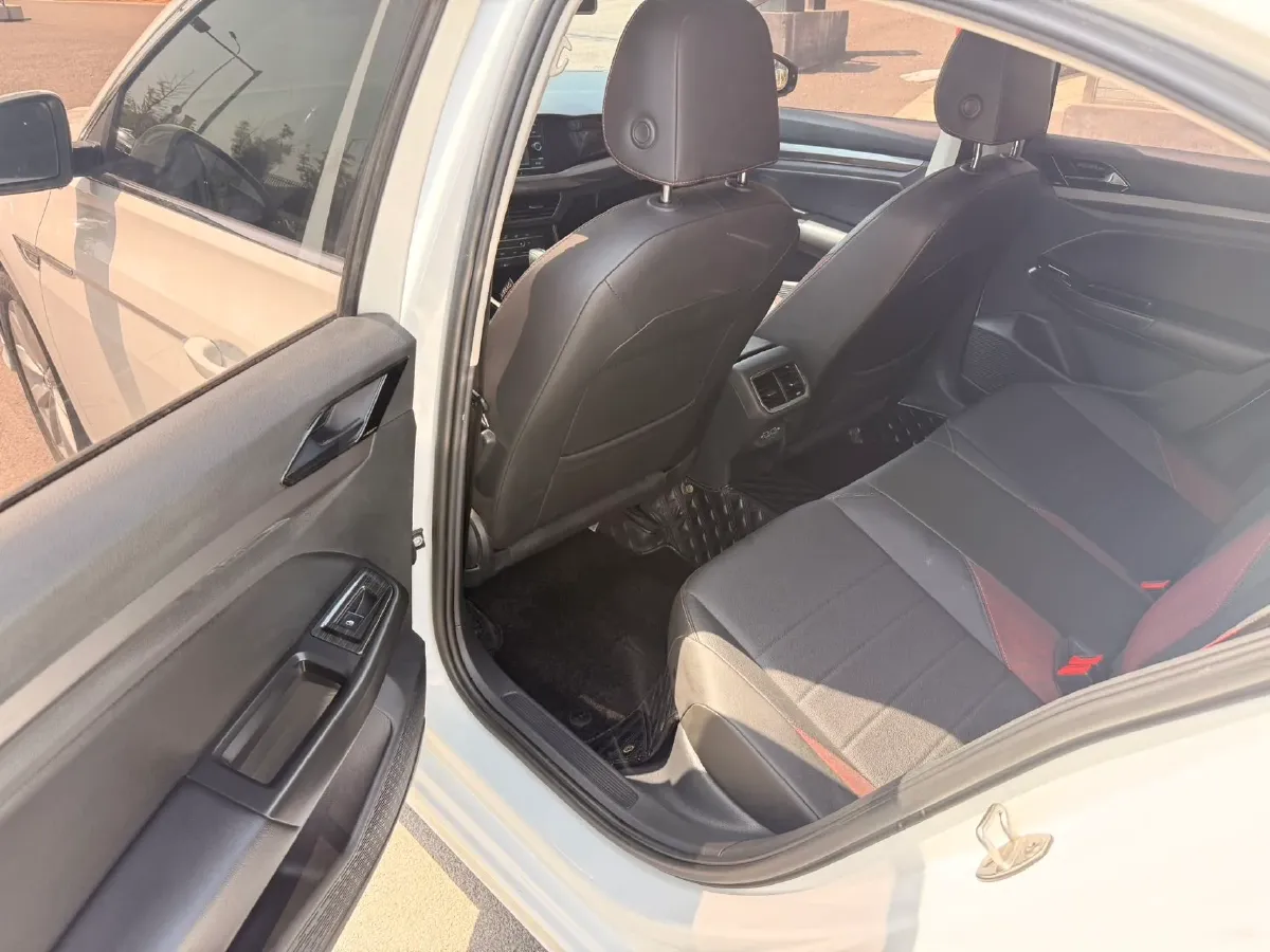 2020 Volkswagen Bora 1.5L 113HP L4 6AT,autocango,china used car exporter,china ev exporter,chinese used car exporter,chinese used ev exporter