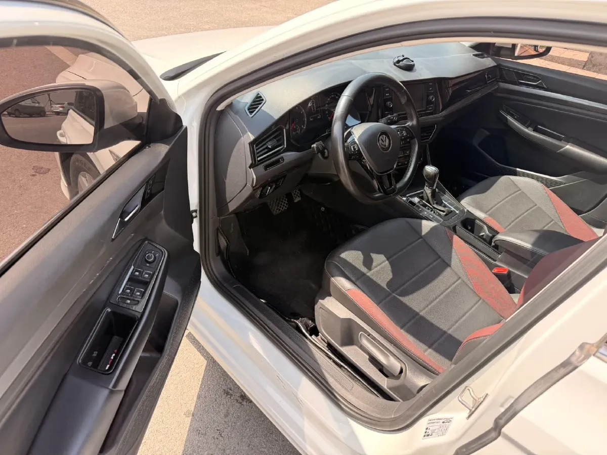 2020 Volkswagen Bora 1.5L 113HP L4 6AT,autocango,china used car exporter,china ev exporter,chinese used car exporter,chinese used ev exporter