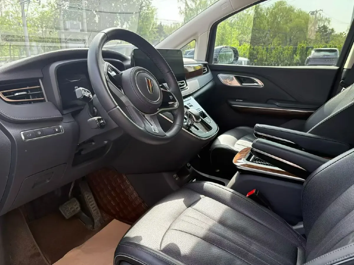 2023 HongQi HQ9 2.0T 252HP L4 8AT,autocango,china used car exporter,china ev exporter,chinese used car exporter,chinese used ev exporter