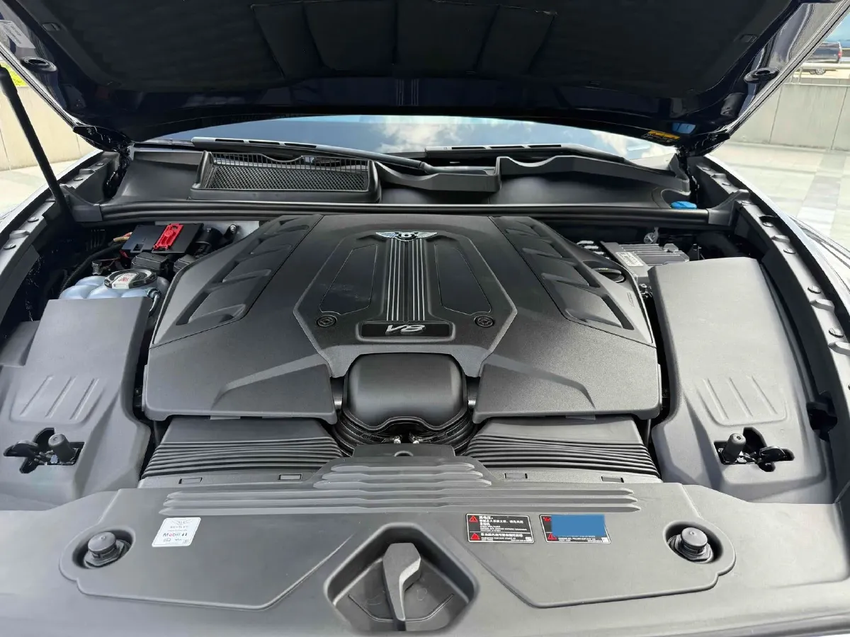 2021 Bentley Bentayga 4.0T 550HP V8 8AT,autocango,china used car exporter,china ev exporter,chinese used car exporter,chinese used ev exporter