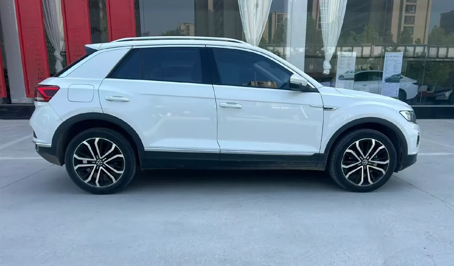 2022 Volkswagen T-Roc 1.4T 150HP L4 7DCT,autocango,china used car exporter,china ev exporter,chinese used car exporter,chinese used ev exporter