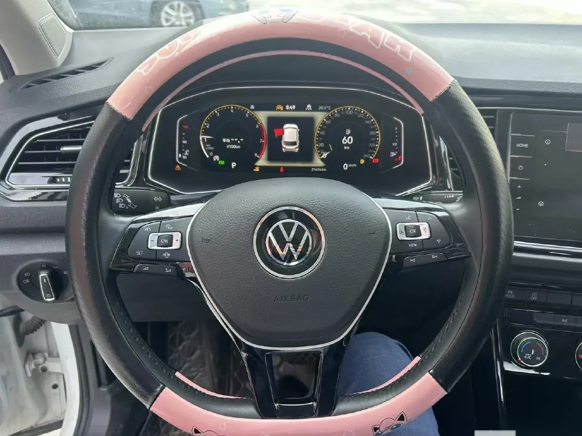 2022 Volkswagen T-Roc 1.4T 150HP L4 7DCT,autocango,china used car exporter,china ev exporter,chinese used car exporter,chinese used ev exporter