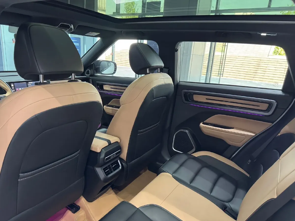 2023 Geely ICON 1.5T 181HP L4 7DCT,autocango,china used car exporter,china ev exporter,chinese used car exporter,chinese used ev exporter