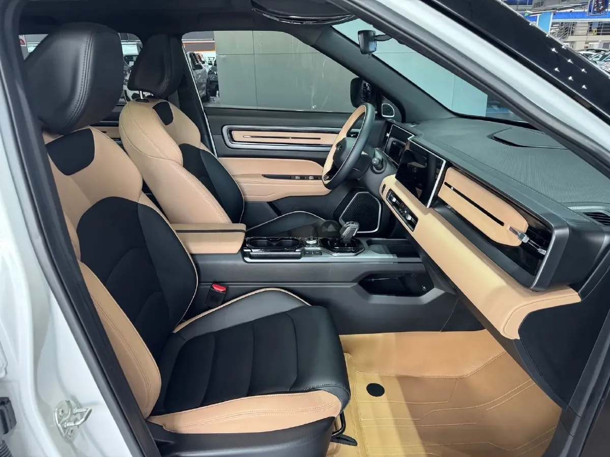 2023 Geely ICON 1.5T 181HP L4 7DCT,autocango,china used car exporter,china ev exporter,chinese used car exporter,chinese used ev exporter