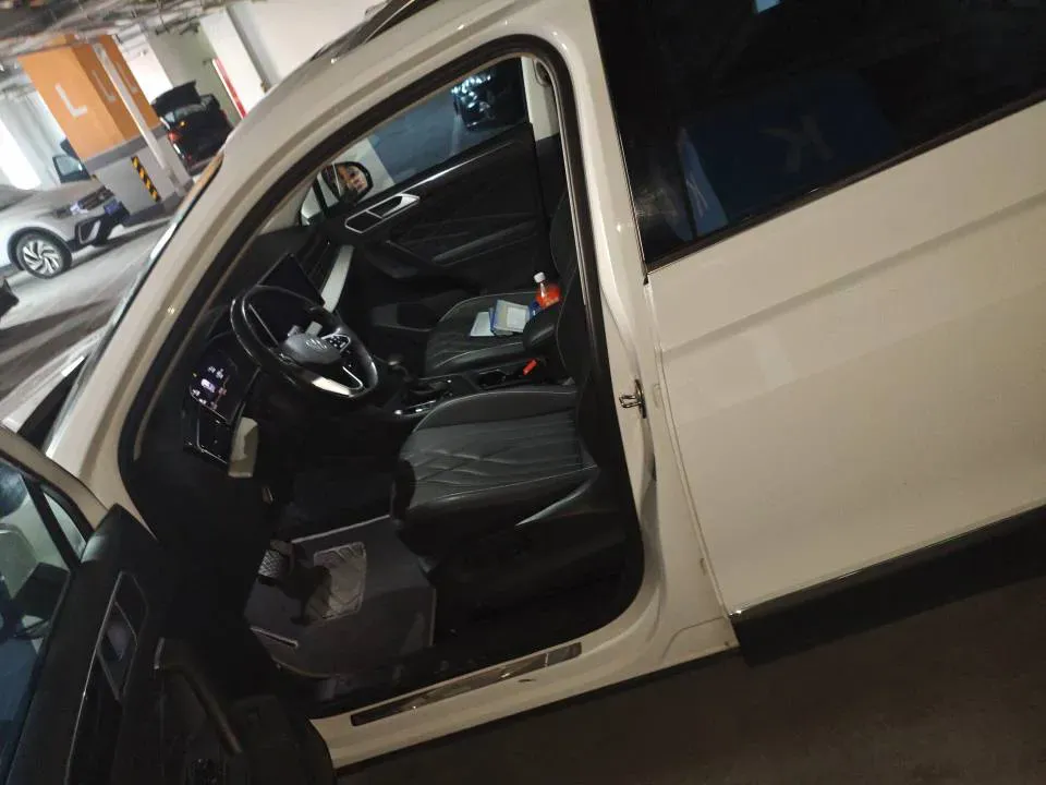 2023 Volkswagen Tiguan L 1.5T 160HP L4 7DCT,autocango,china used car exporter,china ev exporter,chinese used car exporter,chinese used ev exporter