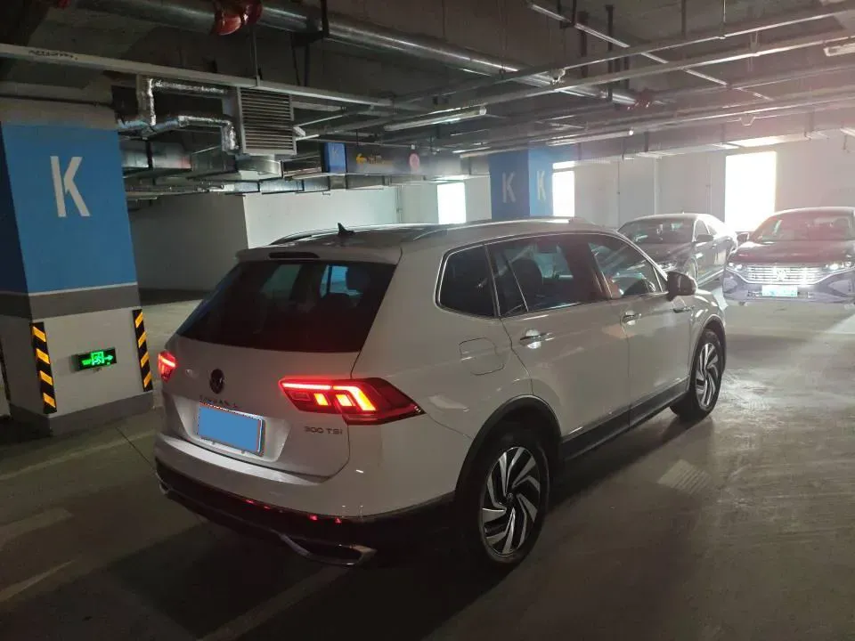 2023 Volkswagen Tiguan L 1.5T 160HP L4 7DCT,autocango,china used car exporter,china ev exporter,chinese used car exporter,chinese used ev exporter