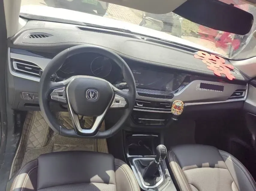 2018 ChangAn CS35 Plus 1.6L 128HP L4 5MT,autocango,china used car exporter,china ev exporter,chinese used car exporter,chinese used ev exporter