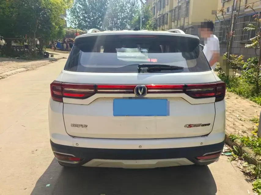 2018 ChangAn CS35 Plus 1.6L 128HP L4 5MT,autocango,china used car exporter,china ev exporter,chinese used car exporter,chinese used ev exporter