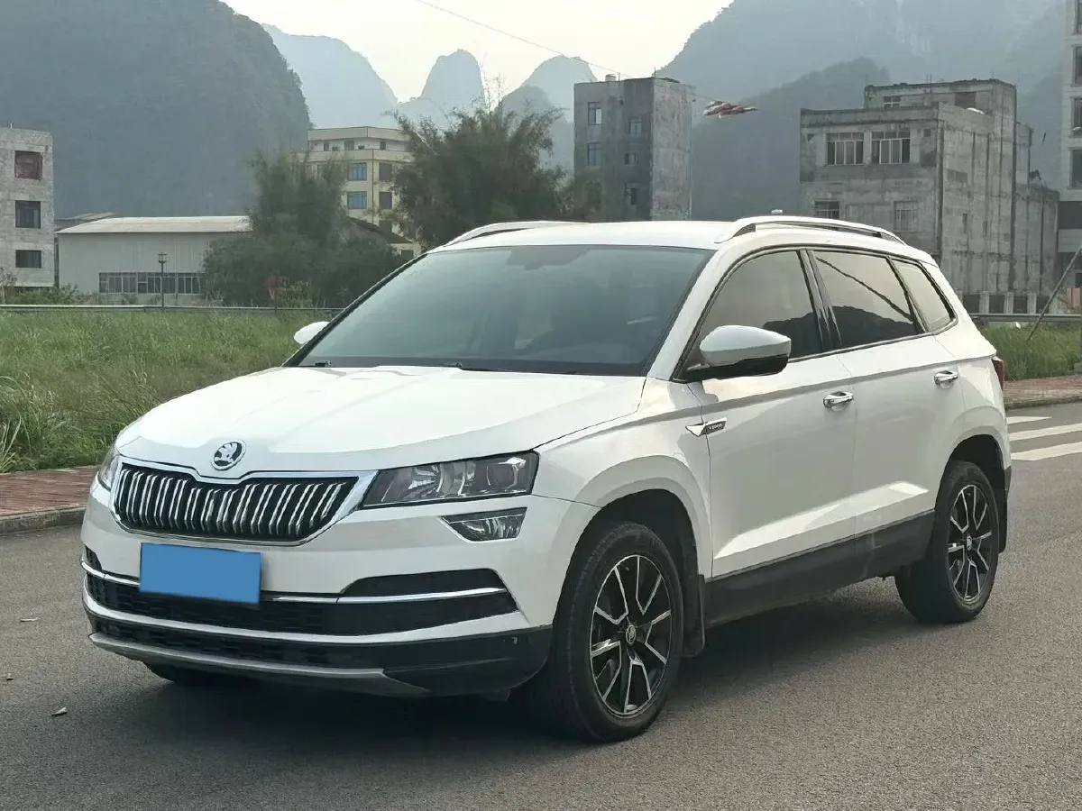 2020 Skoda Karoq 1.4T 150HP L4 7DCT,autocango,china used car exporter,china ev exporter,chinese used car exporter,chinese used ev exporter