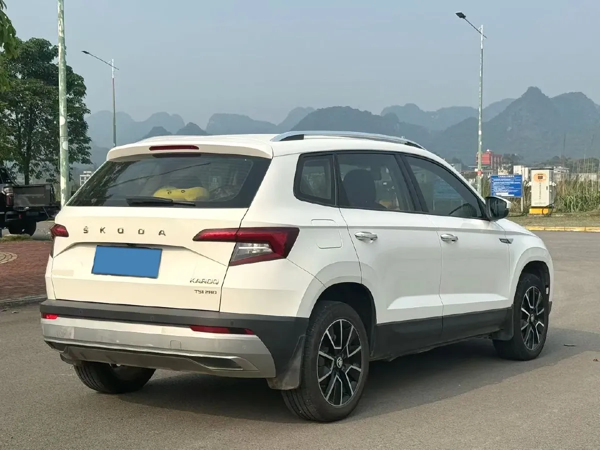 2020 Skoda Karoq 1.4T 150HP L4 7DCT,autocango,china used car exporter,china ev exporter,chinese used car exporter,chinese used ev exporter
