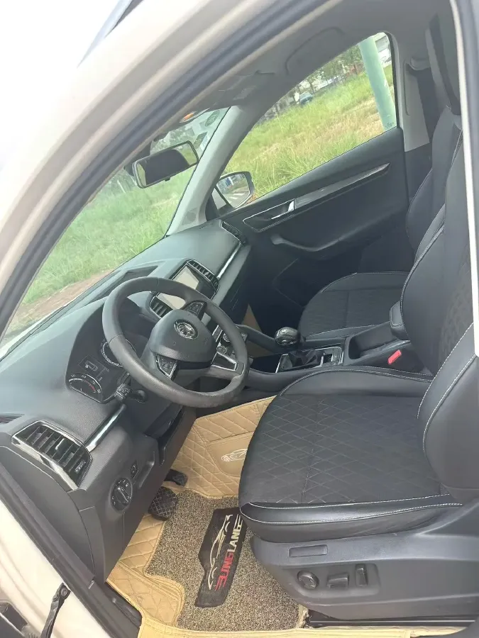 2020 Skoda Karoq 1.4T 150HP L4 7DCT,autocango,china used car exporter,china ev exporter,chinese used car exporter,chinese used ev exporter