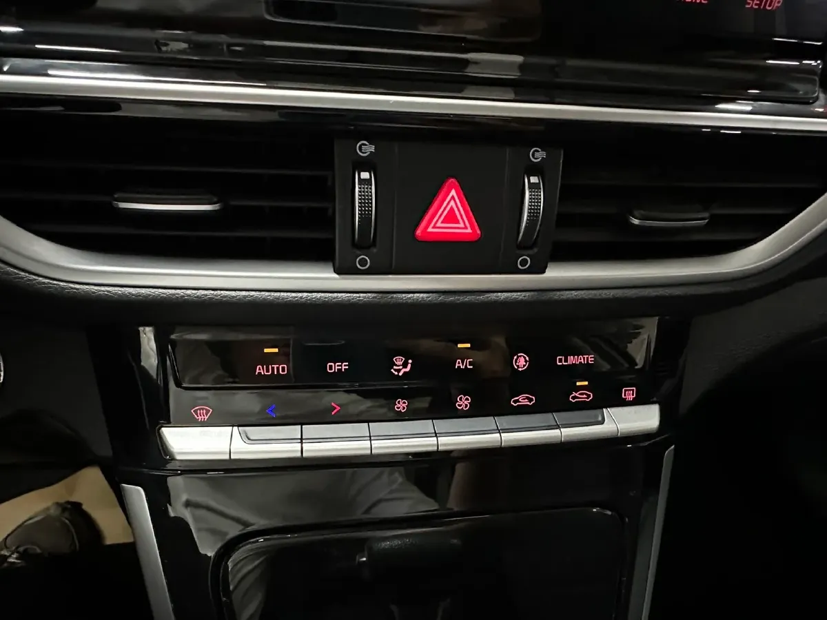 2021 Kia K3 1.5L 115HP L4 CVT,autocango,china used car exporter,china ev exporter,chinese used car exporter,chinese used ev exporter