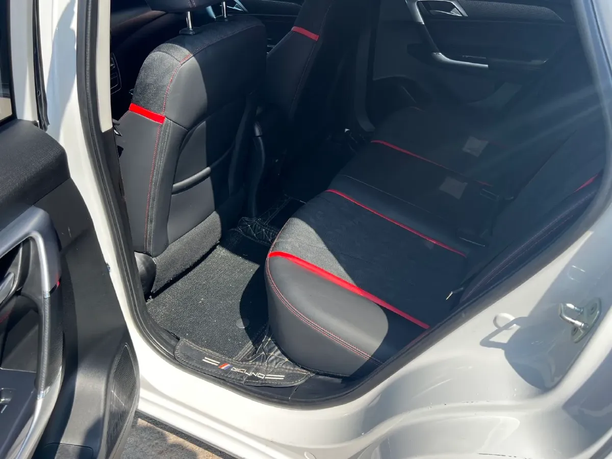 2020 BeiJing Auto U5 1.5L 116HP L4 5MT,autocango,china used car exporter,china ev exporter,chinese used car exporter,chinese used ev exporter